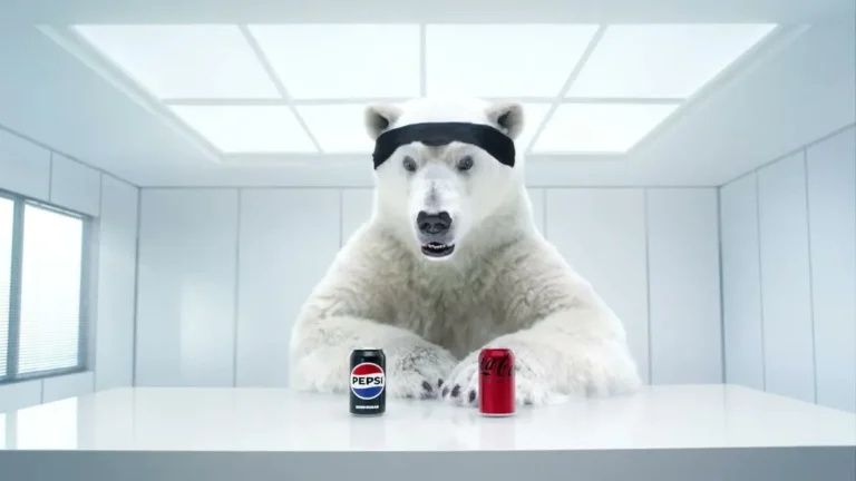 Reklama e Pepsi për Super Bowl paraqet ariun polar të Coca-Cola-s
